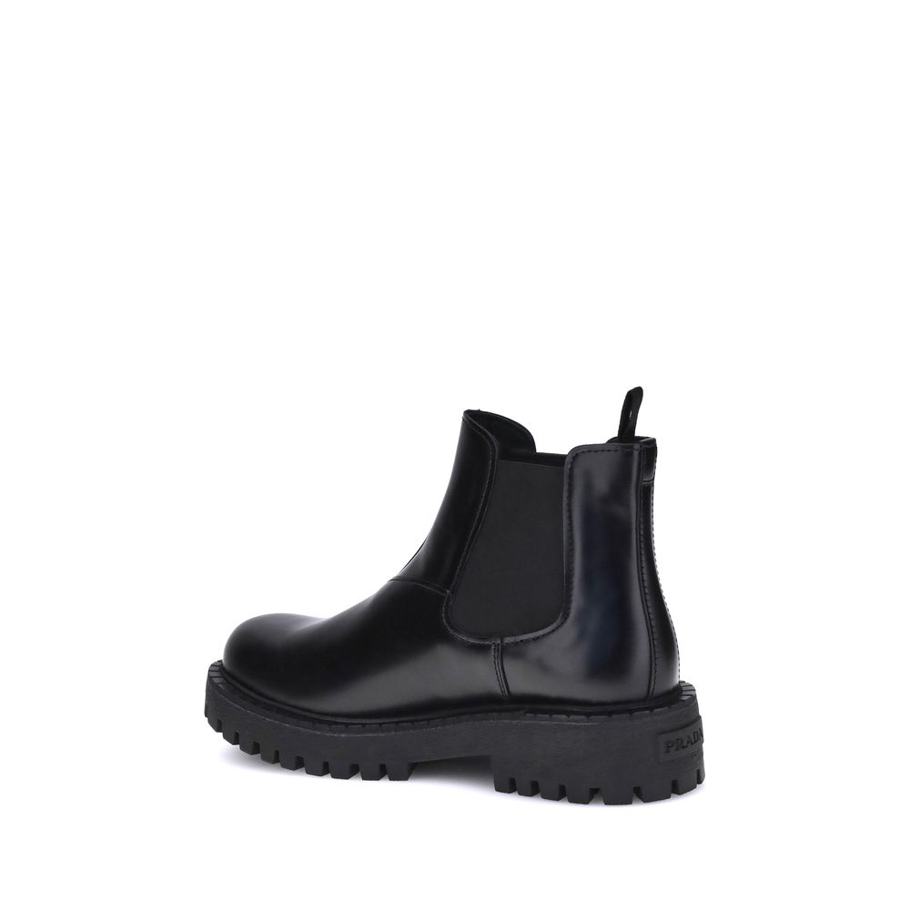 Black Calf Leather Bos Taurus Chelsea Boots - Élégance Sélective