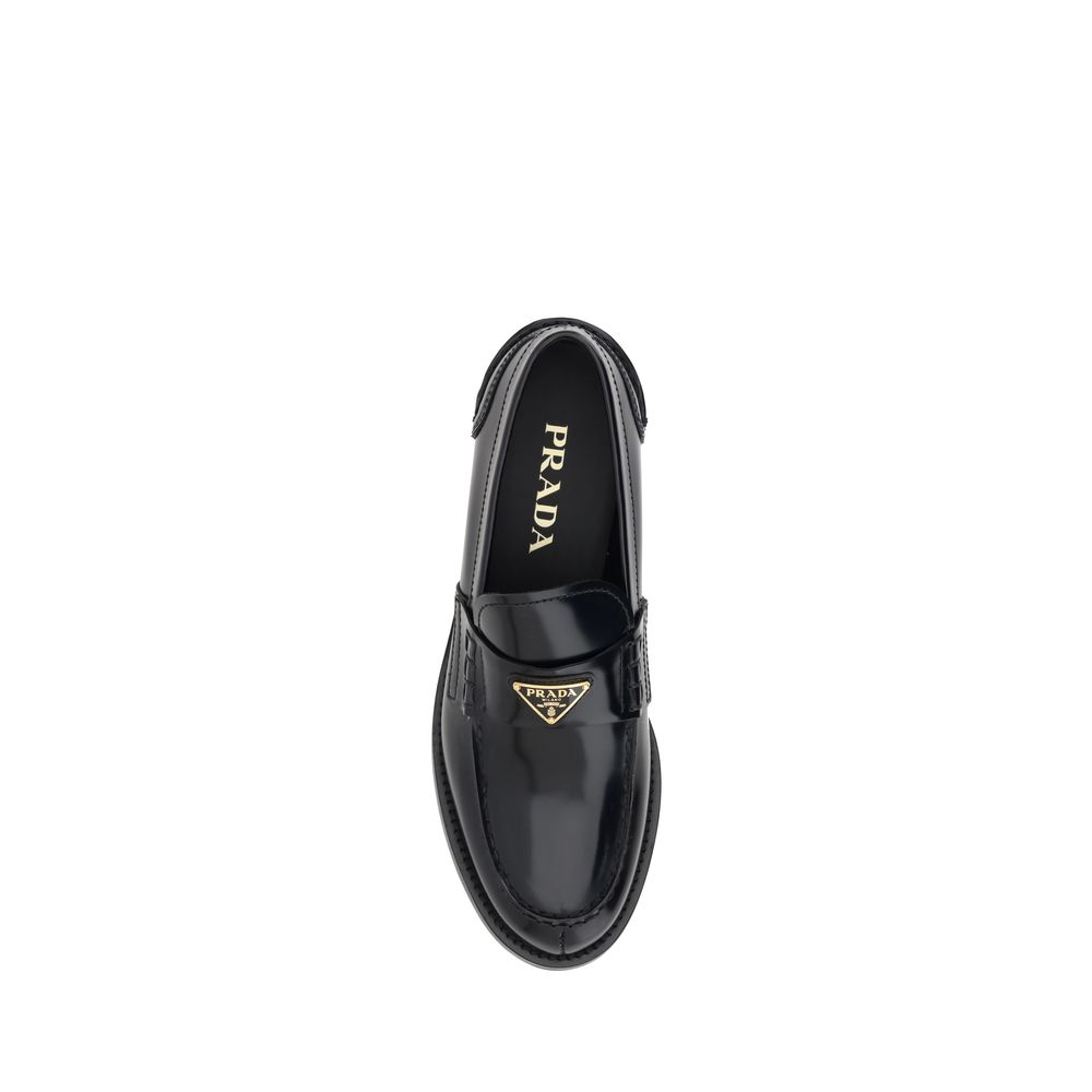 Prada Black Leather Logo Loafers - Élégance Sélective