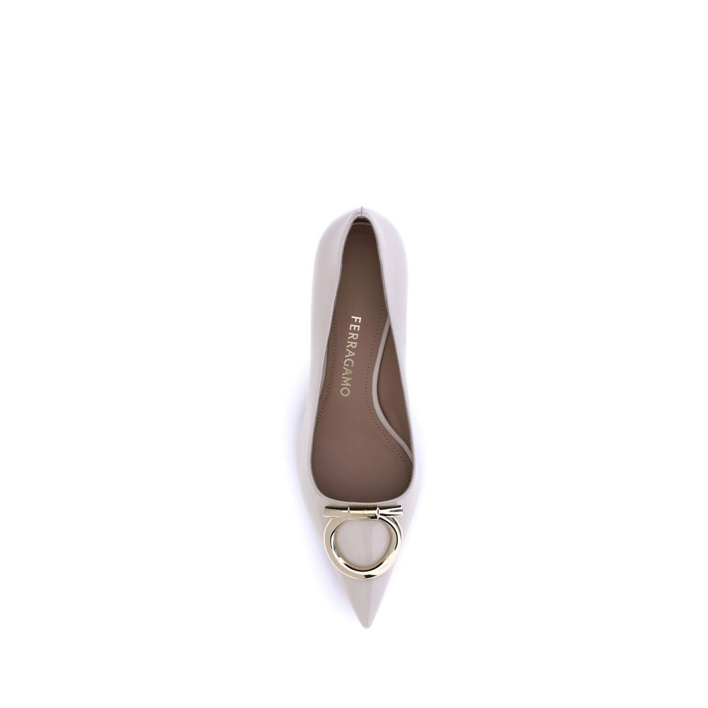 Cream Calf Leather Bos Taurus Mid Heel Pumps - Élégance Sélective